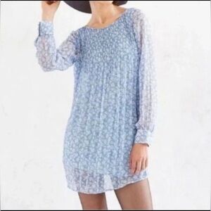 Kimchi Blue by Urban Outfitters Light Blue & White Floral Dress size Small